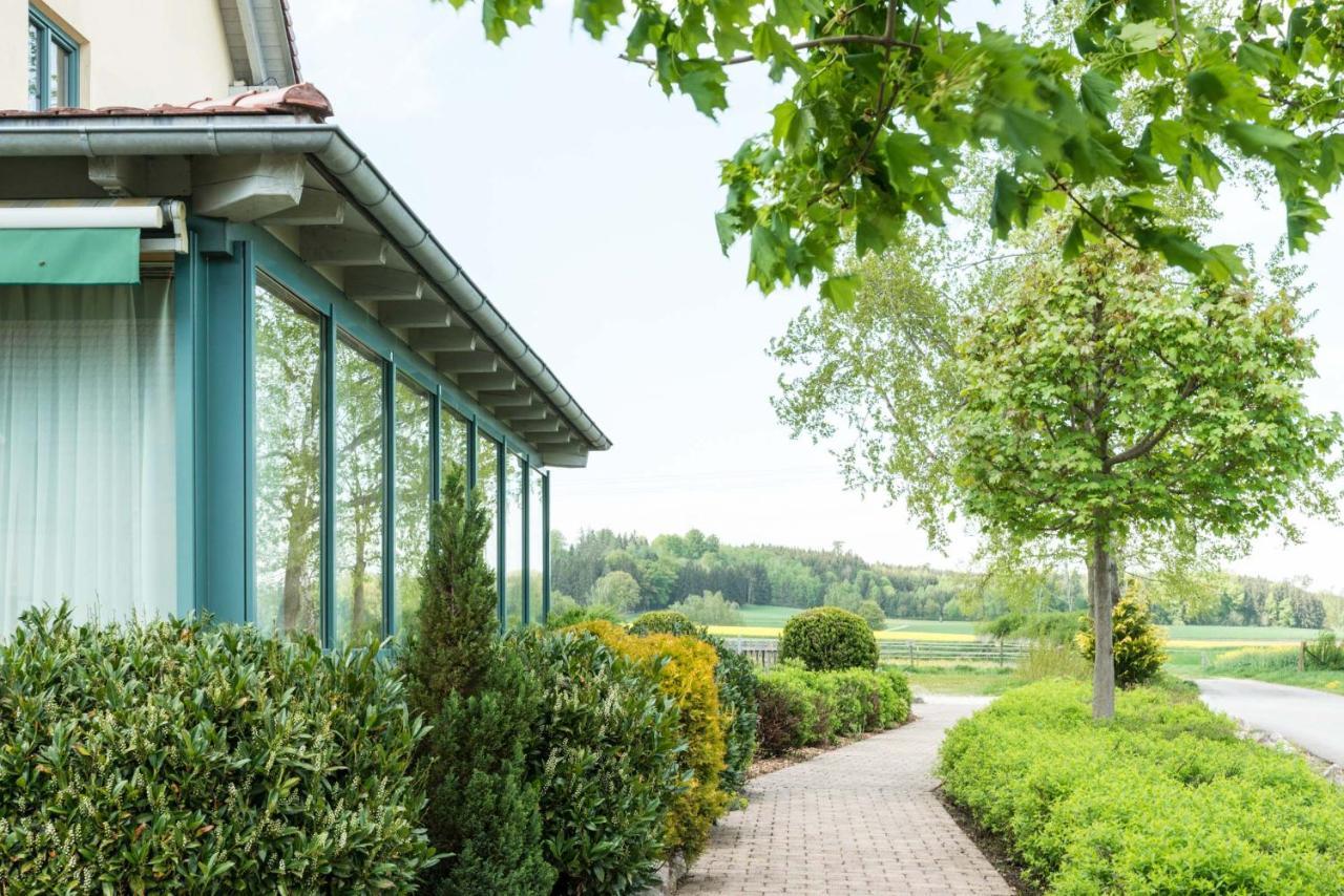 Bett'N Glueck - Uebernachtung & Fruehstueck Bed & Breakfast Zusmarshausen Exterior photo